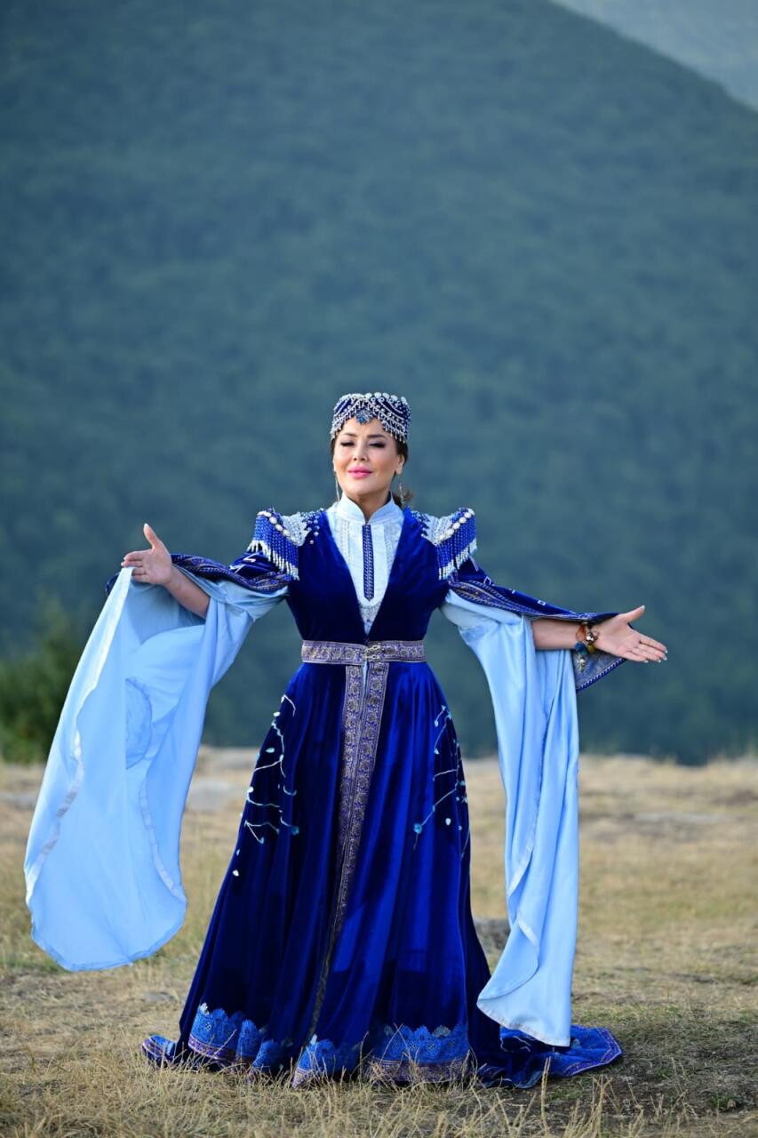 Гюлюстан Алиева представила проект "Век принадлежит Тюрку" на пяти языках