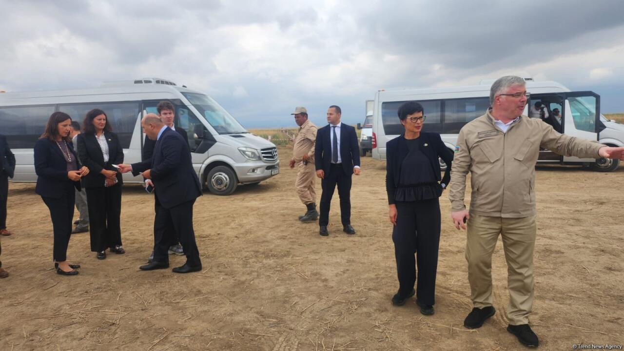 Марта Кос понаблюдала за процессом разминирования в Агдаме