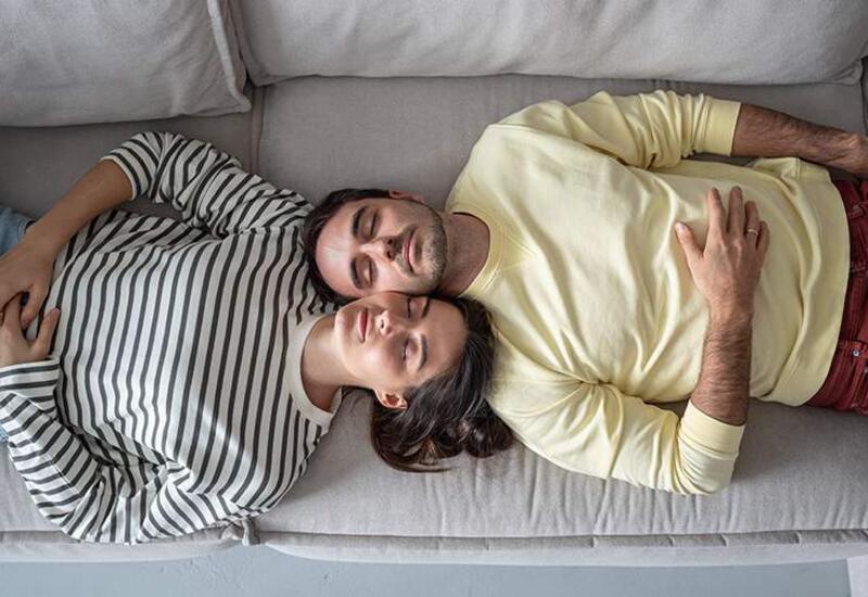 Психолог назвал причины влюбчивости в эмоционально недоступных людей