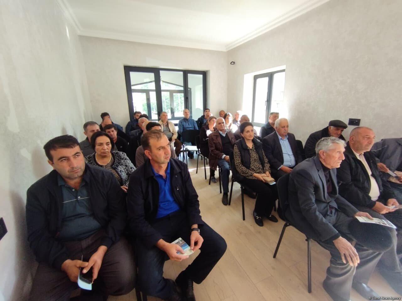 Növbəti köç karvanı Kəlbəcər şəhərinə çatıb: açarlar təqdim olunub