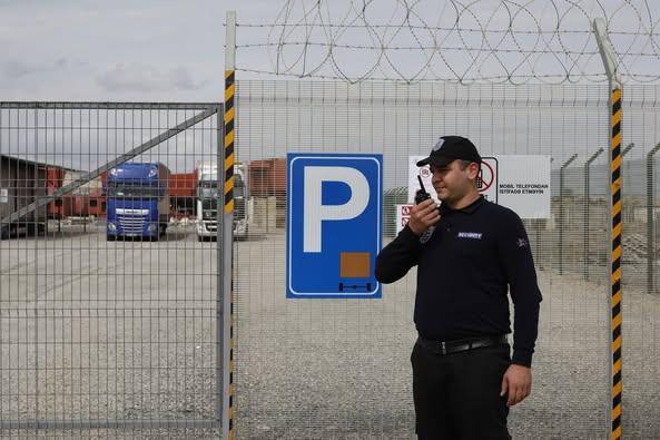 В этом месте открылась временная стоянка для TIR с опасными грузами
