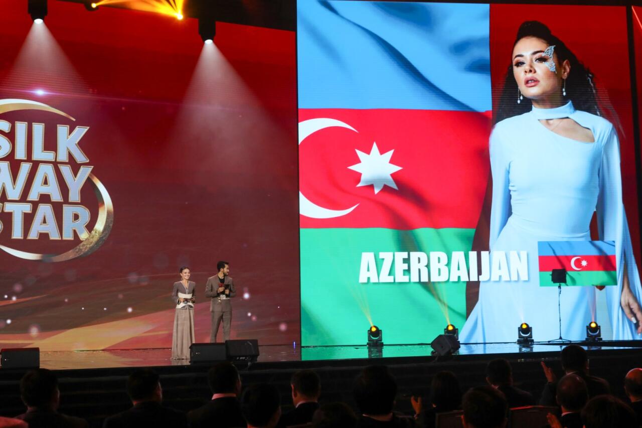 Самира Эфенди и Сабина Ализаде на первом азиатском конкурсе Silk Way Star в Казахстане