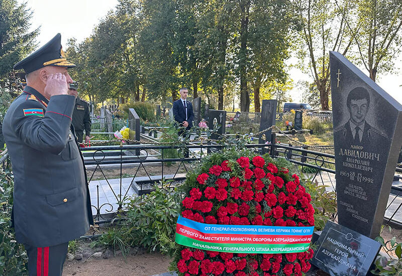 Керим Велиев посетил в Беларуси могилу Национального героя Азербайджана