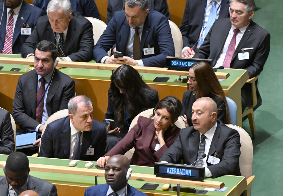 Prezident İlham Əliyev və birinci xanım Mehriban Əliyeva BMT Baş Assambleyasının 80-ci sessiyası çərçivəsində keçirilən yüksəksəviyyəli müzakirələrdə iştirak ediblər