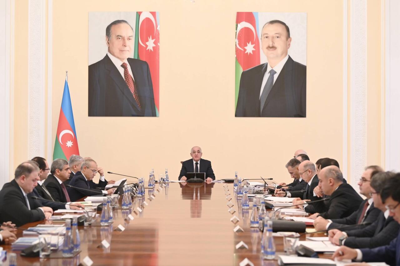 Gələn ilin dövlət büdcəsi və sosial-iqtisadi inkişaf proqnozları müzakirə olunub