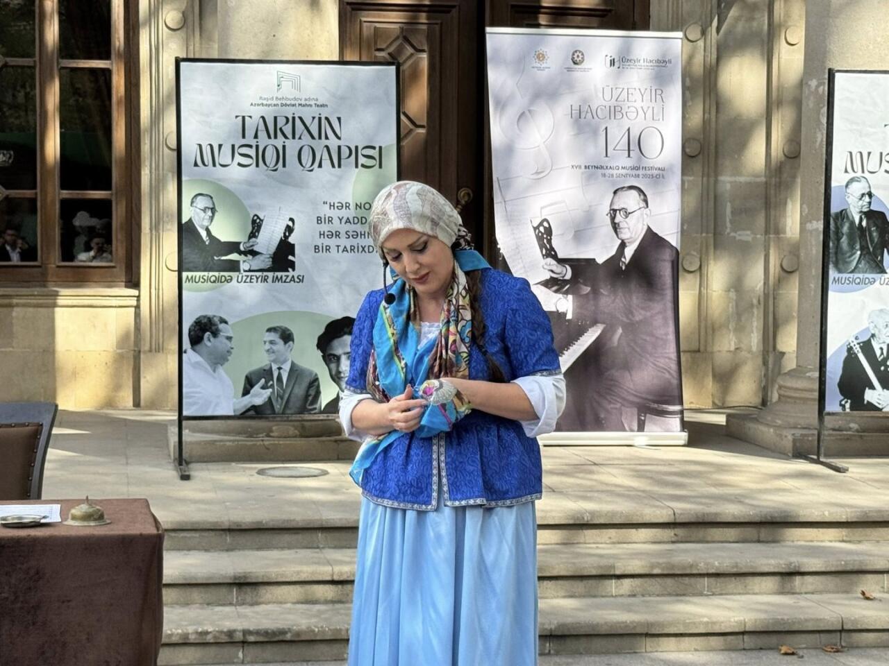 Живое воплощение великих мастеров на улицах Баку - открылись врата истории