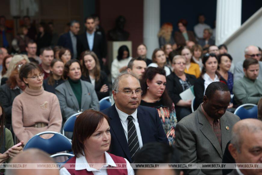 Азербайджан глазами народного художника.