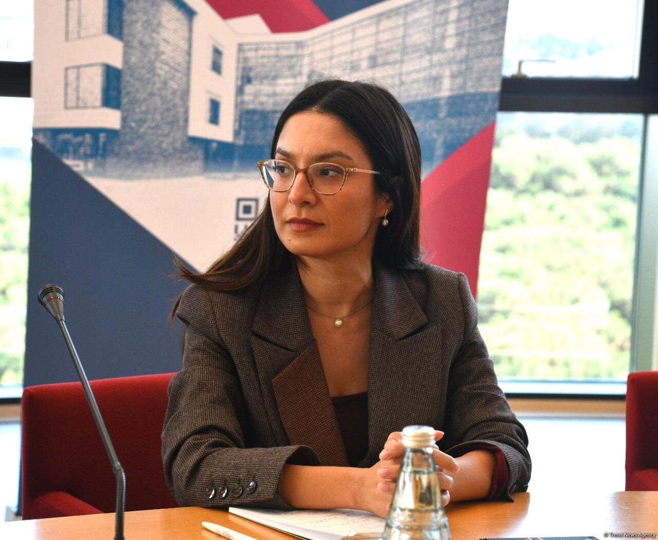 Проходит второй день 1-го Азербайджано-британского политического диалога в Университете АDА