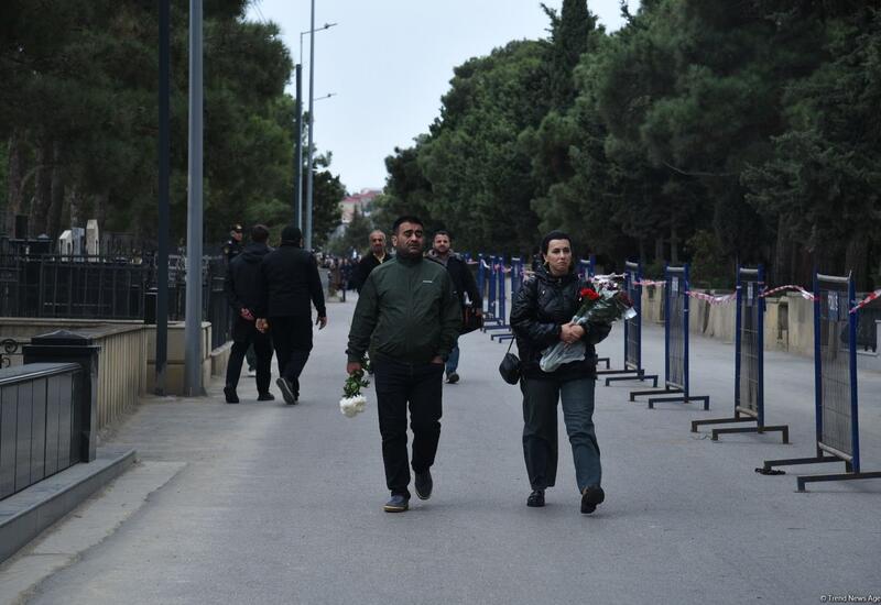 Azərbaycan xalqı qəhrəman şəhidlərini anır