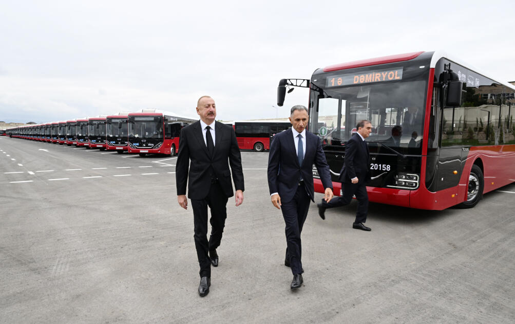 Prezident İlham Əliyev “BakuBus” MMC-nin Gəncə Avtoparkının açılışında iştirak edib