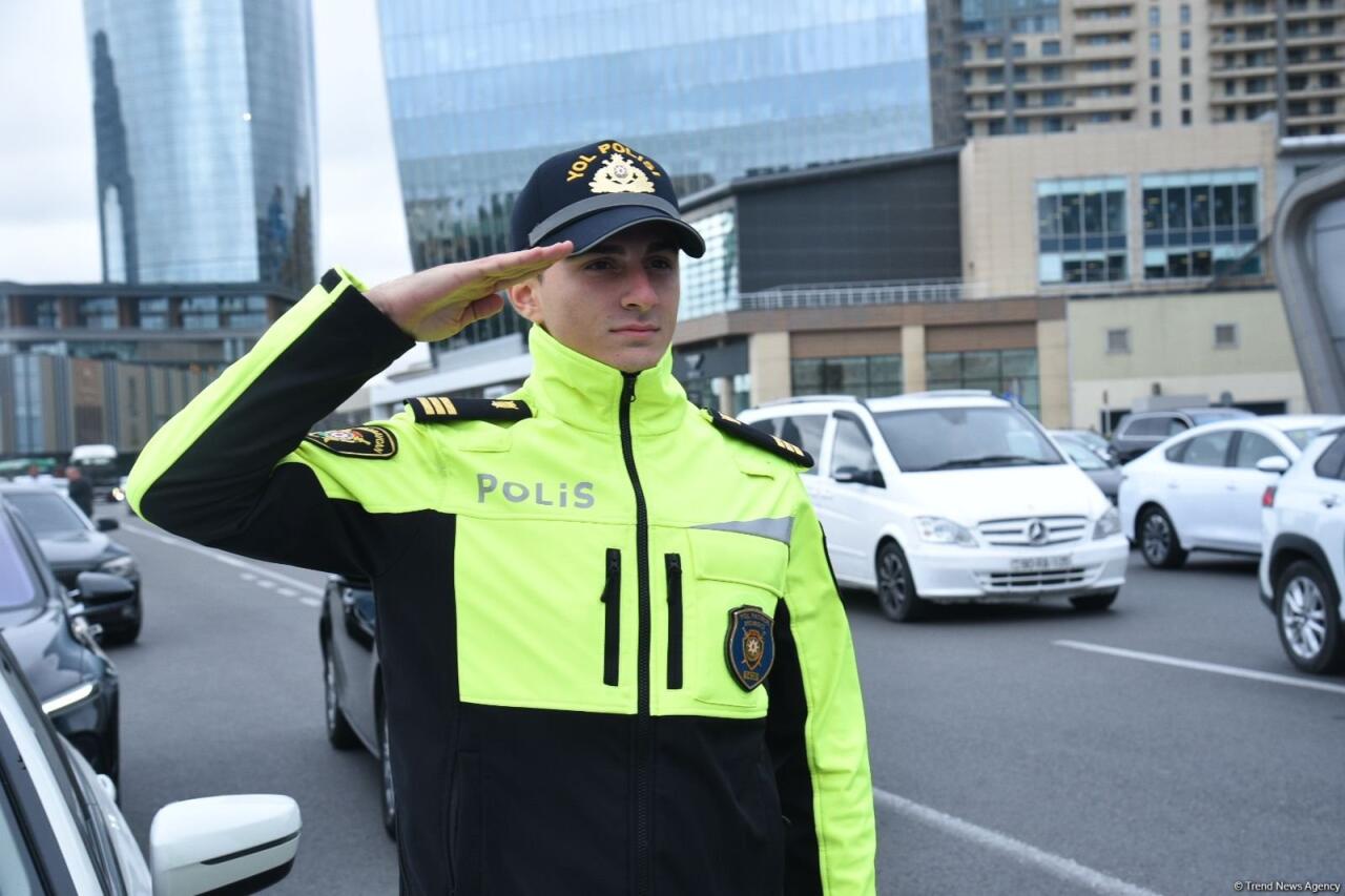 В Азербайджане минутой молчания почтили память шехидов Отечественной войны