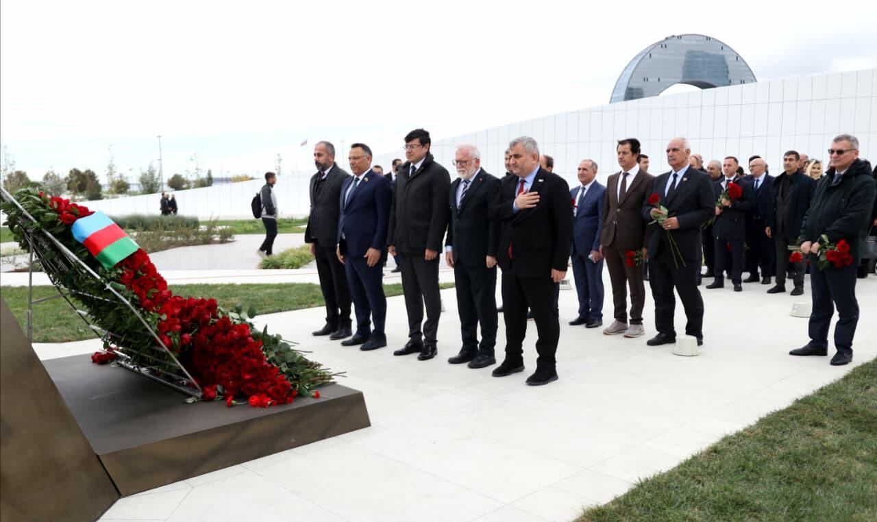 Türkiyəli rektorlar Zəfər parkını ziyarət ediblər