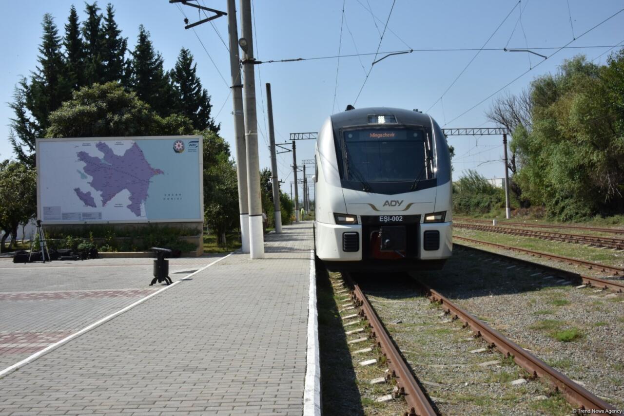 Bu gün "Azərbaycan Dəmir Yolları" QSC (ADY) ilk dəfə regiondaxili marşrut üzrə sərnişin daşımalarına başlayıb