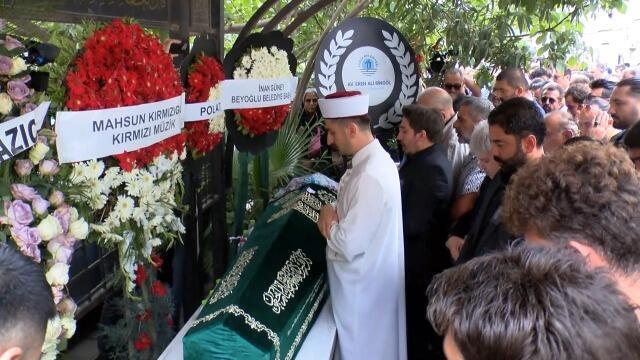 Müğənninin dəfni ilə bağlı şok SÖZLƏR