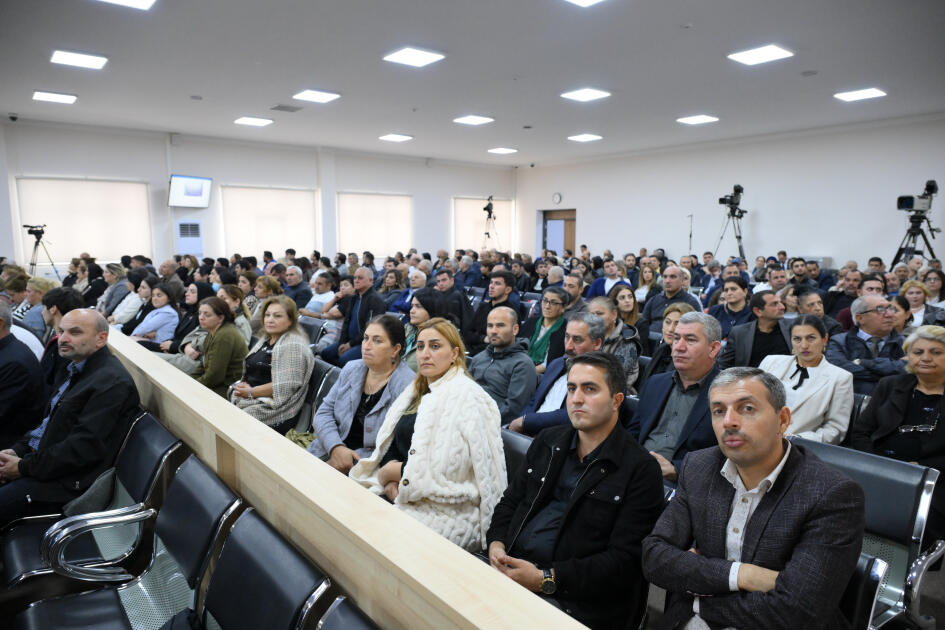 Ermənistan silahlı qüvvələrinin Aprel döyüşləri zamanı beynəlxalq humanitar hüquq normalarını pozaraq mülki şəxsləri və mülki obyektləri atəşə tutması ilə bağlı sənədlər məhkəmədə tədqiq olunub