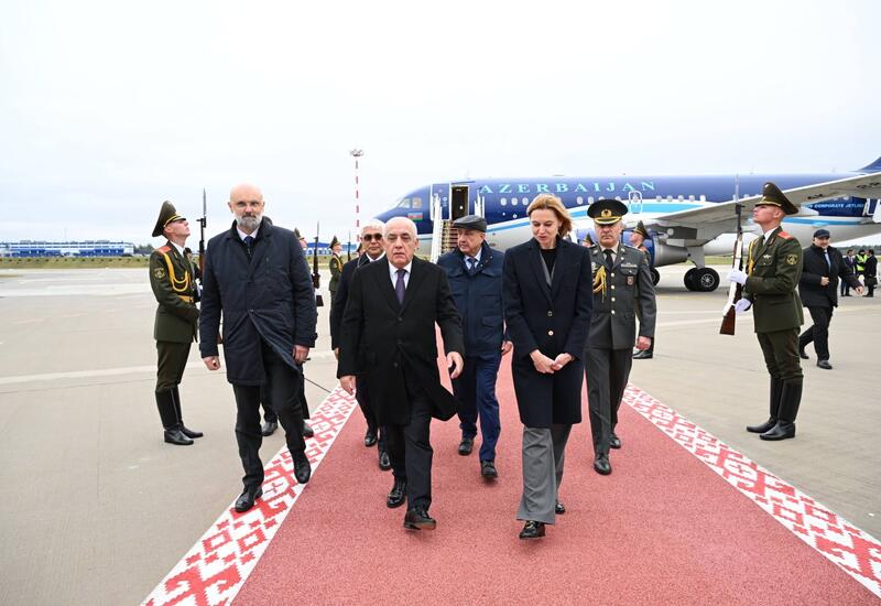 Baş nazir Əli Əsədov Minskə səfərə gedib