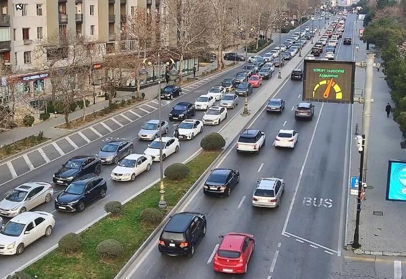 Bakının bir sıra yollarında tıxac var