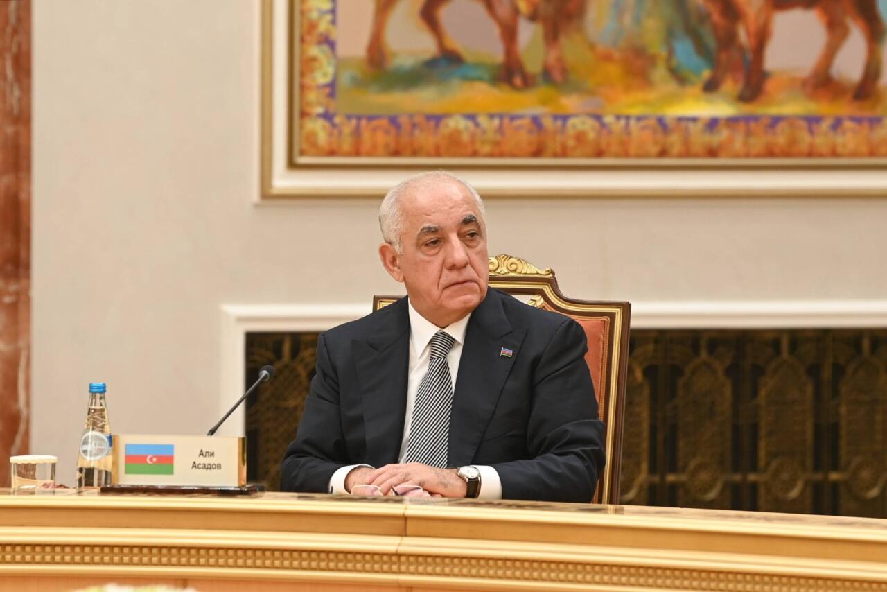 Али Асадов принял участие во встрече членов Совета глав правительств СНГ с Президентом Беларуси