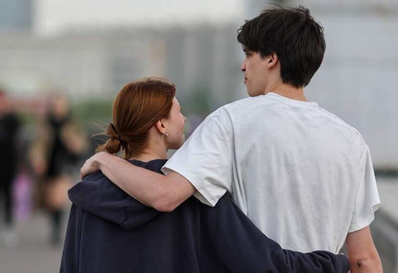 Психосоматолог указала на влияние объятий на жизнь человека