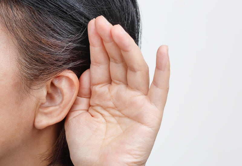 Во время ходьбы слух становится острее, выяснили ученые