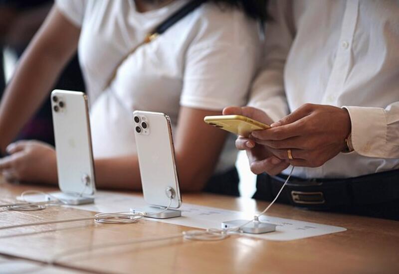 Первый iPhone с тремя камерами признали устаревшим