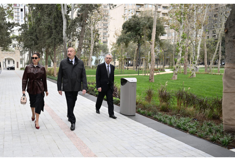 Prezident İlham Əliyev və Birinci xanım Mehriban Əliyeva Bakının Nərimanov rayonunda salınan yeni parkın açılışında iştirak ediblər