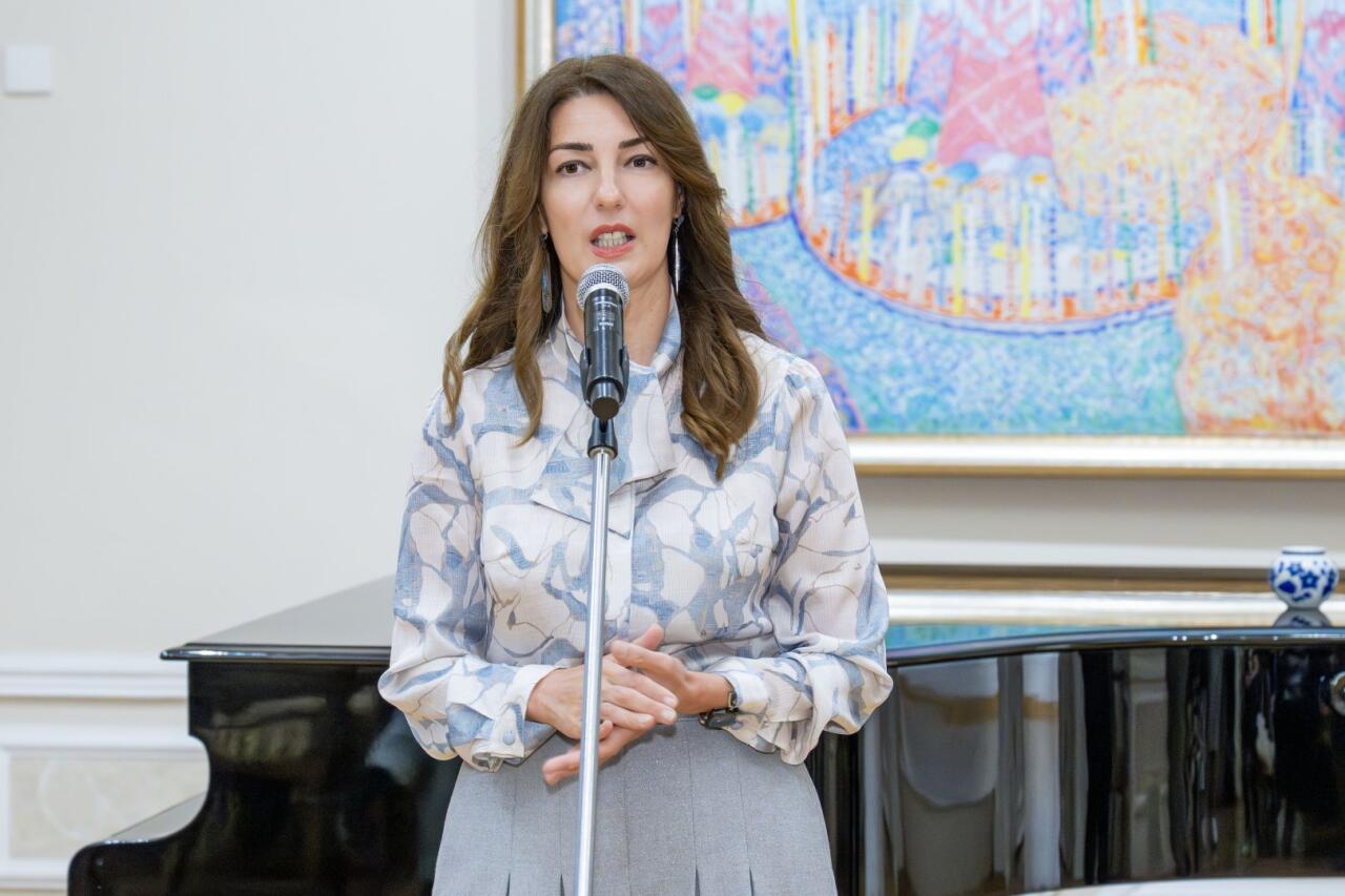 Путешествие сквозь эпохи в искусство Азербайджана: от классики до постмодернизма - масштабная экспозиция