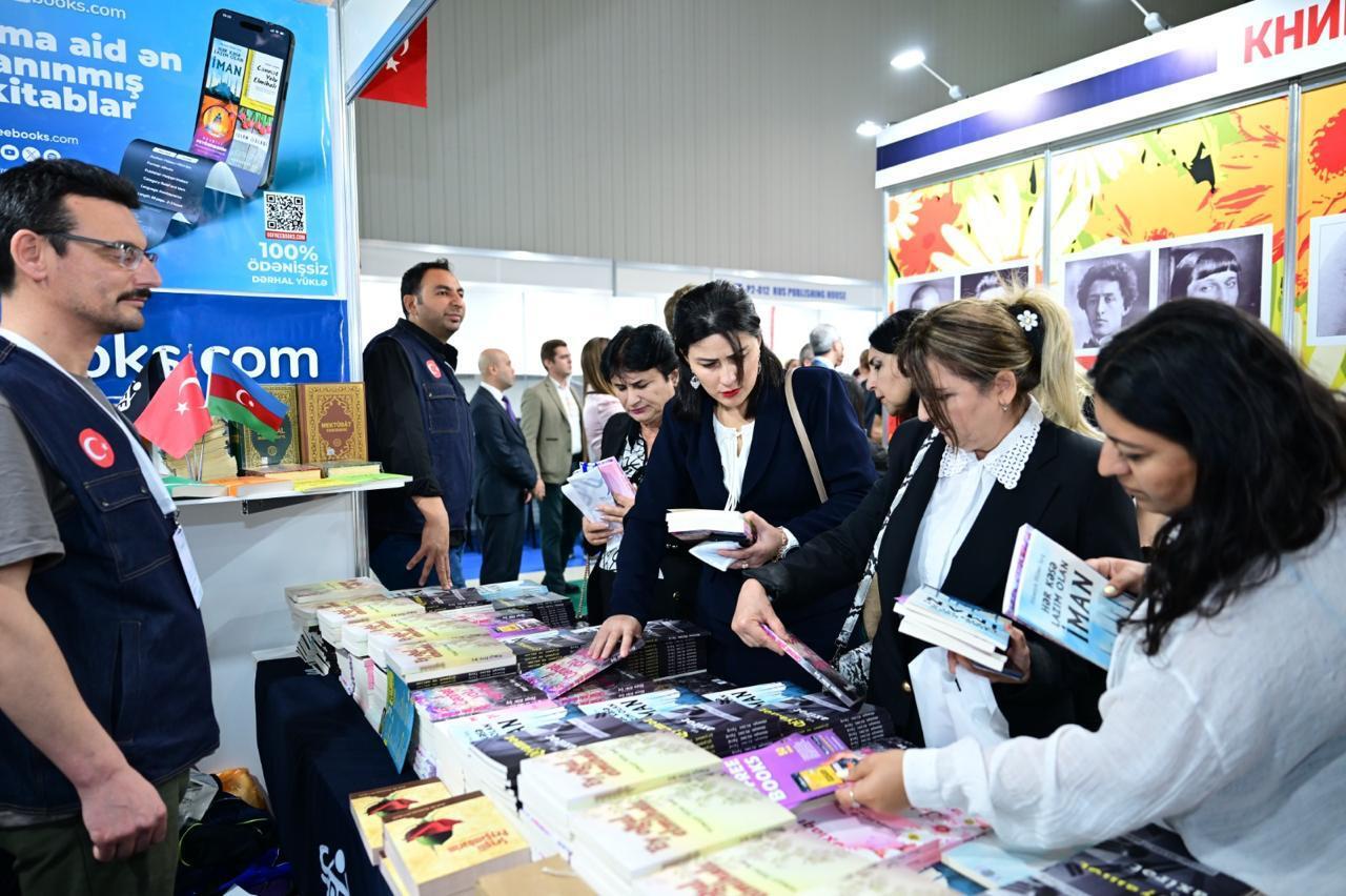 В Баку открылась XI Бакинская международная книжная ярмарка