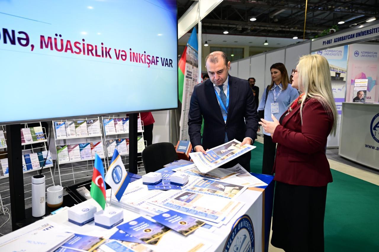 В Баку открылась XI Бакинская международная книжная ярмарка