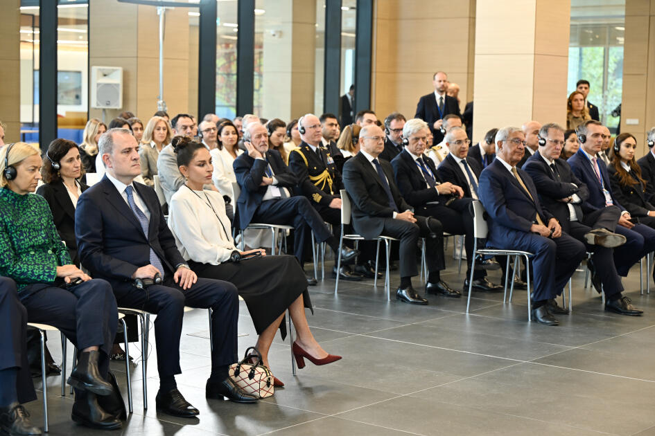 Prezident İlham Əliyev, Birinci xanım Mehriban Əliyeva və Prezident Sercio Mattarella Bakıda İtaliya-Azərbaycan Universitetinin ilk tədris korpuslarının açılışını ediblər