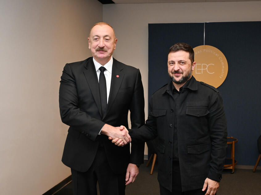Prezident İlham Əliyevin Kopenhagendə Ukrayna Prezidenti ilə görüşü olub