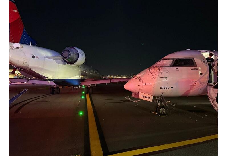 Два самолета с пассажирами столкнулись в аэропорту США