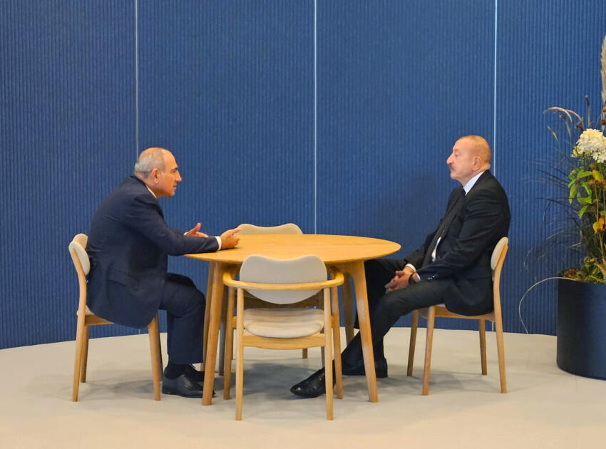 Президент Ильхам Алиев встретился в Копенгагене с Премьер-министром Армении Николом Пашиняном