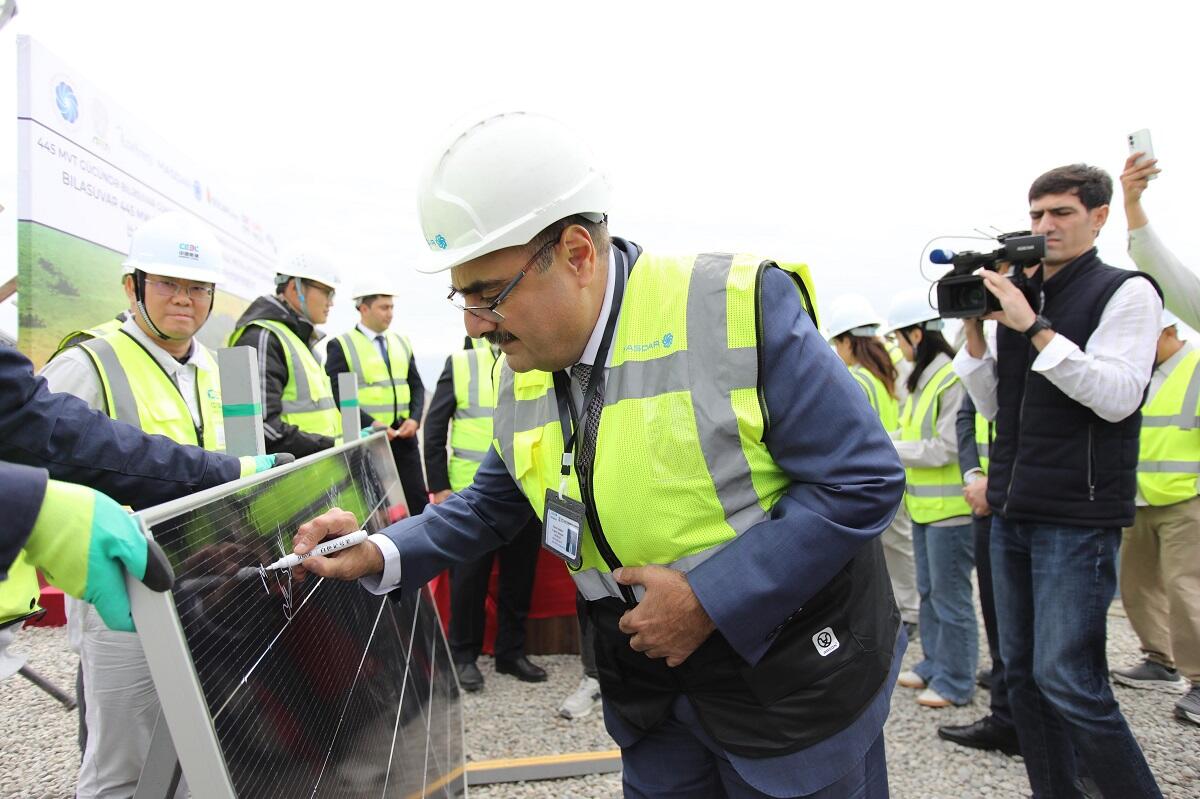 В Билясуваре стартовал новый этап проекта по солнечной энергии