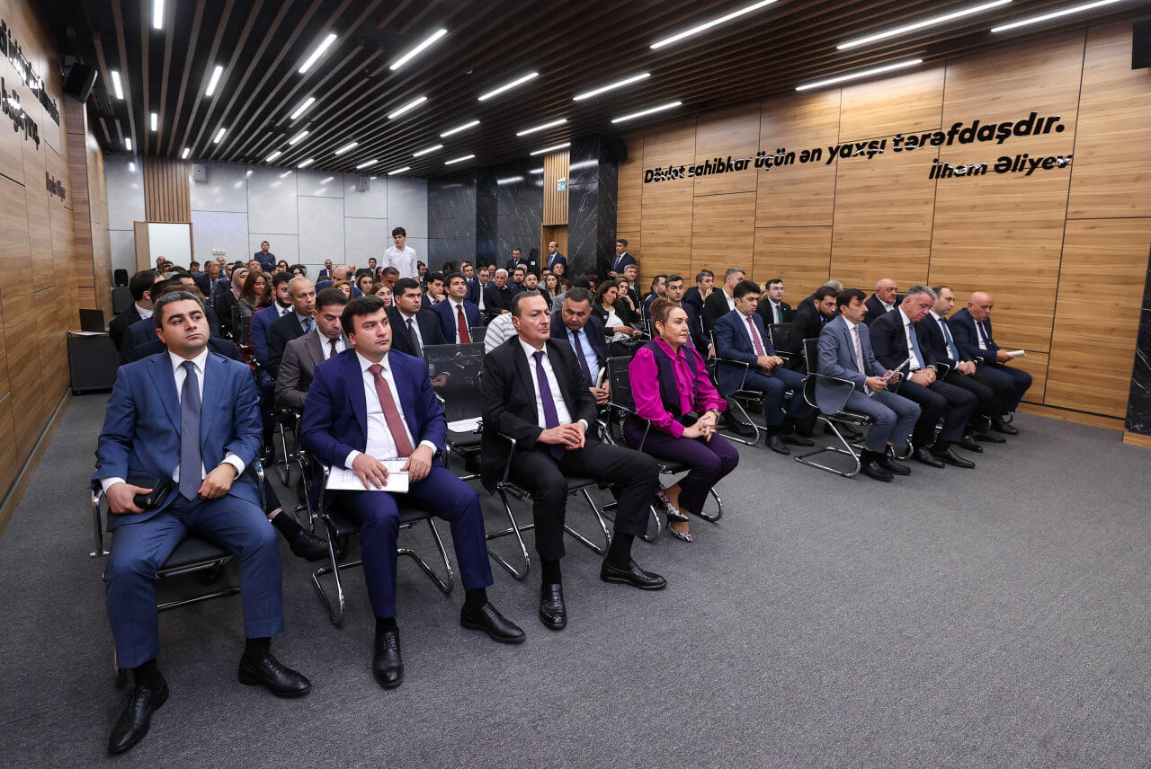 Tikinti sektoru ilə bağlı dövlət qurumlarının və sahibkarların iştirakı ilə ictimai müzakirə təşkil olunub