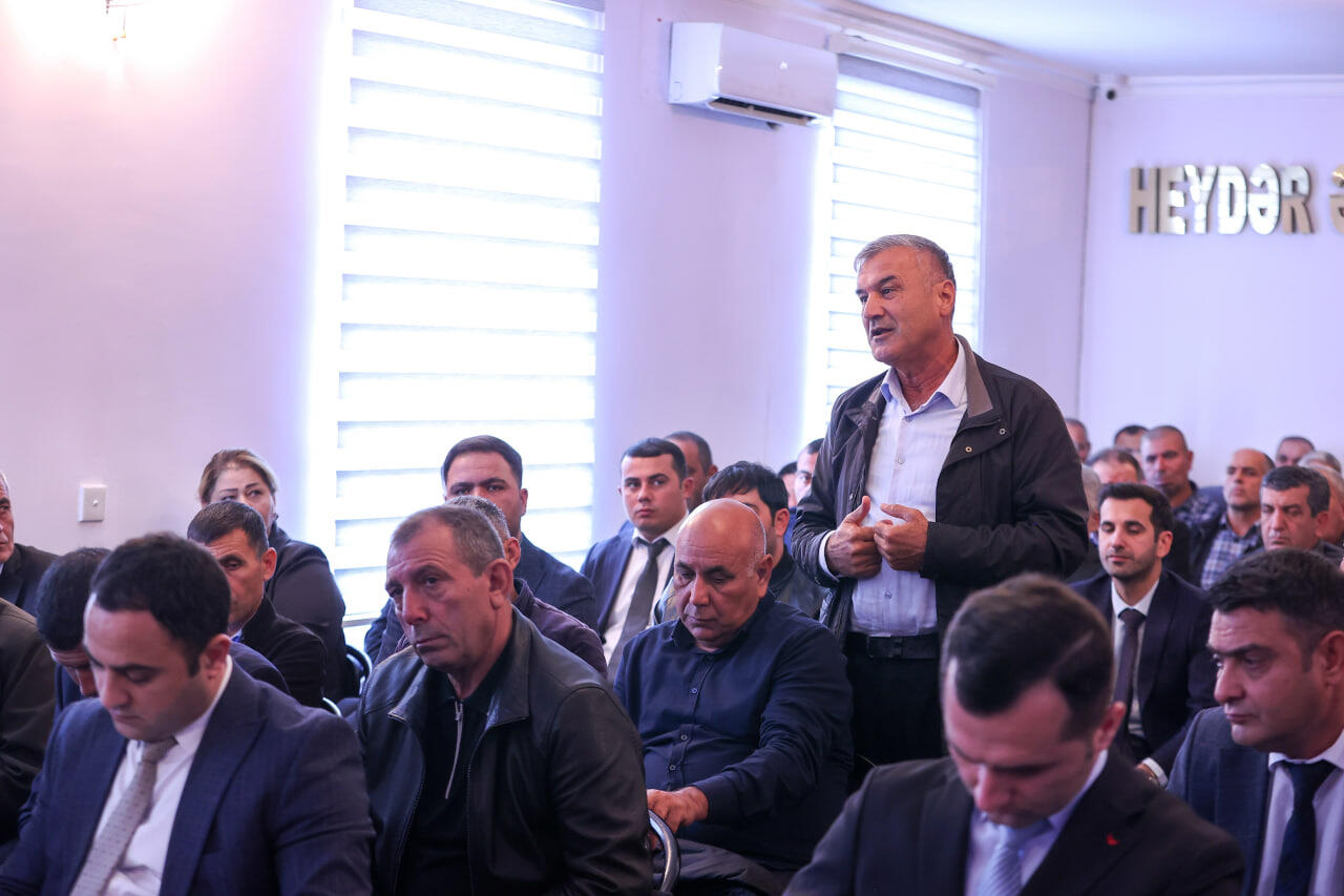Hacıqabulda sahibkarlarla görüş keçirilib