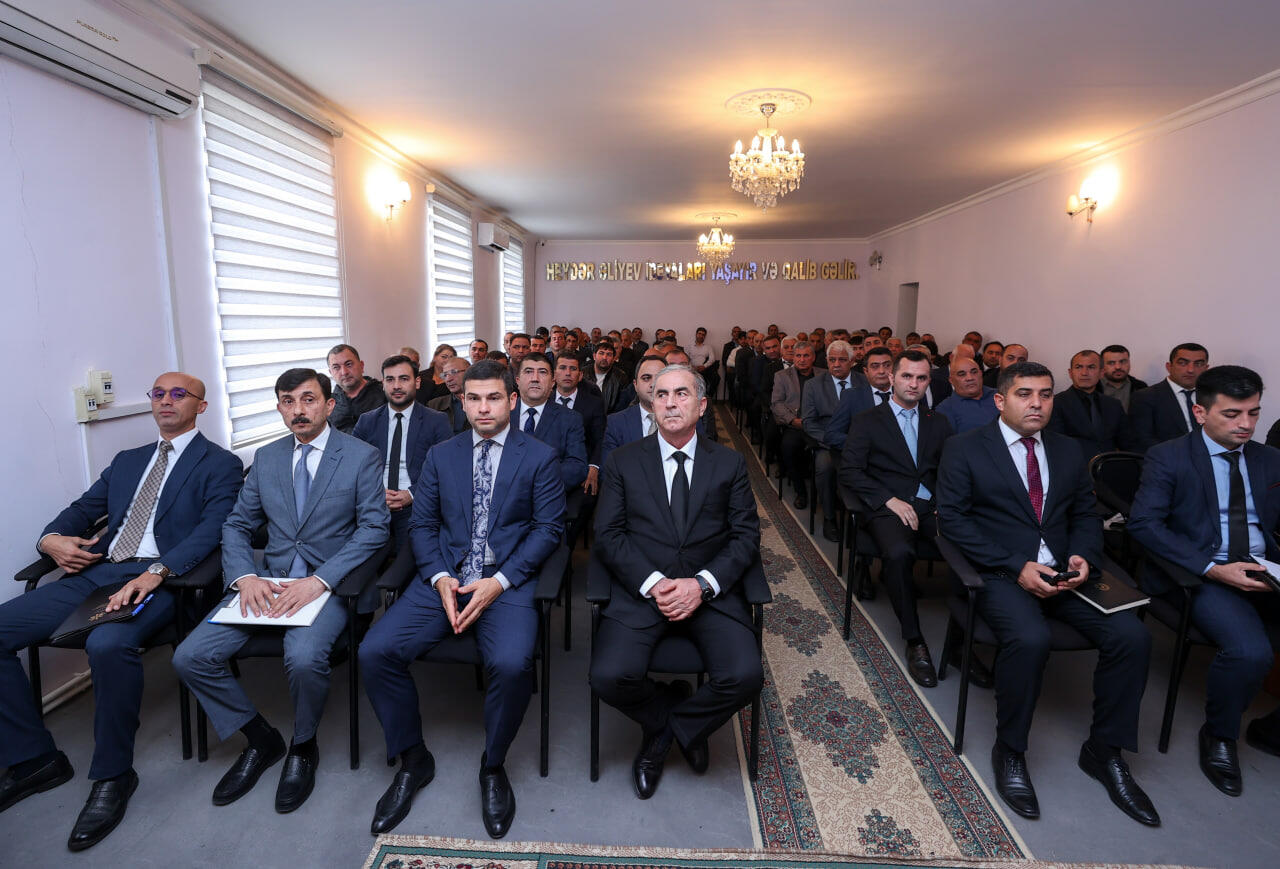 Hacıqabulda sahibkarlarla görüş keçirilib
