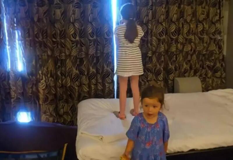 Otel pərdəsini açanda gördükləri mənzərə hamını mat qoydu