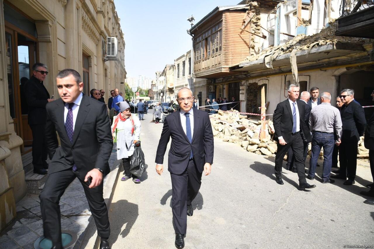 Oqtay Şirəliyevlə vida mərasimi keçirilib