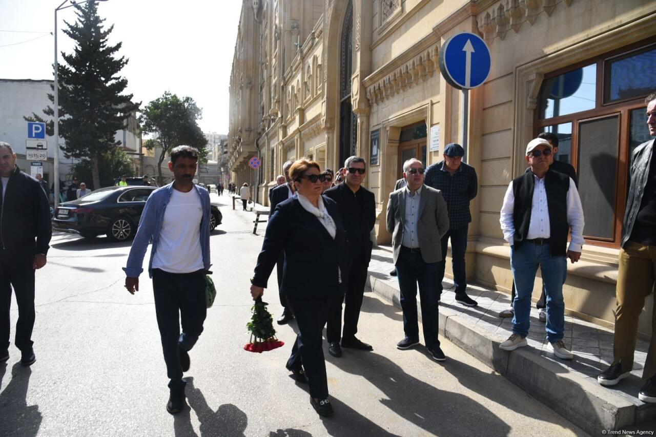 Oqtay Şirəliyevlə vida mərasimi keçirilib