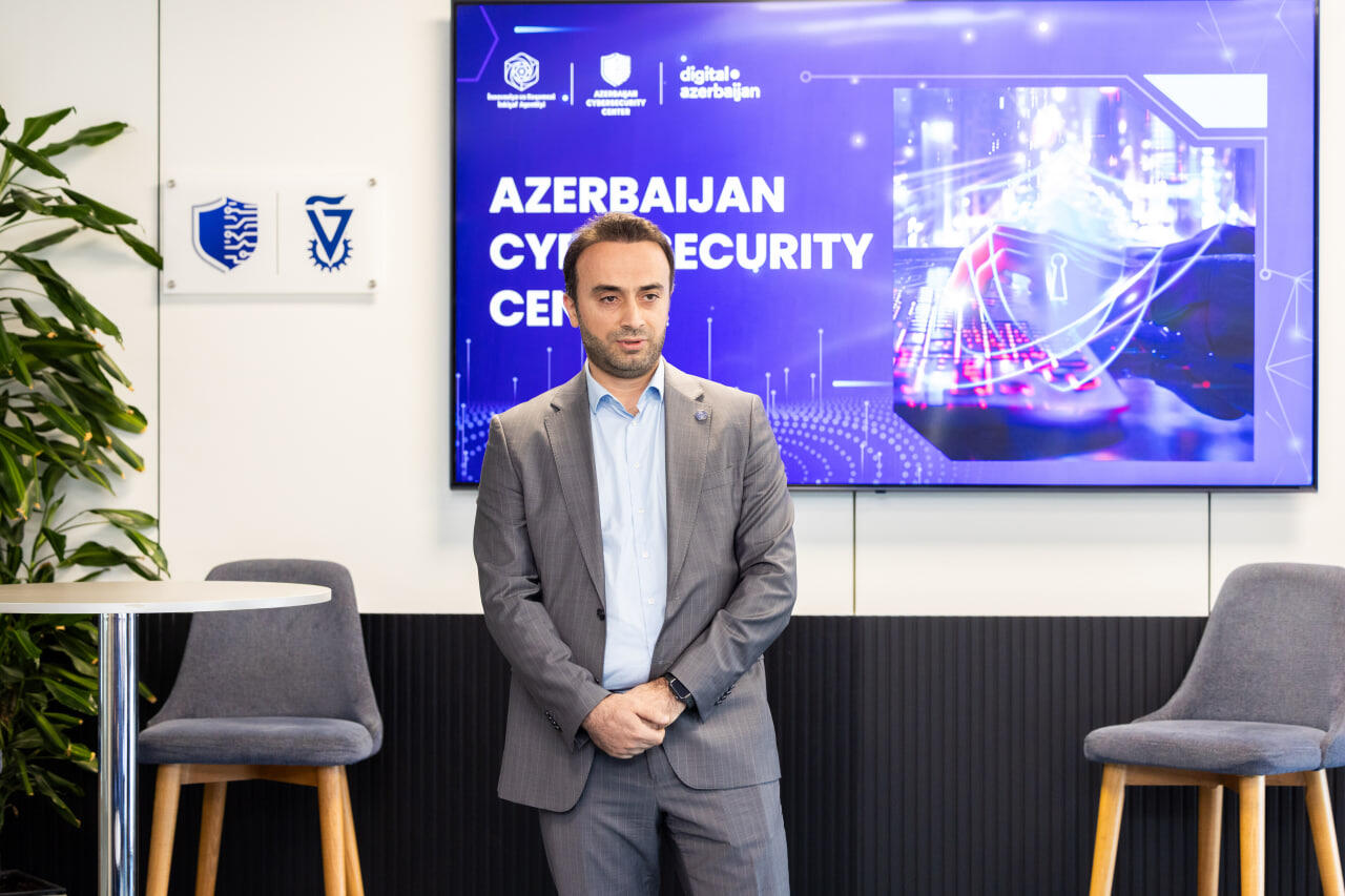 RİNN və AZCON-un tabeli qurumlarının məsul şəxsləri AKM tələbələri ilə görüşüb