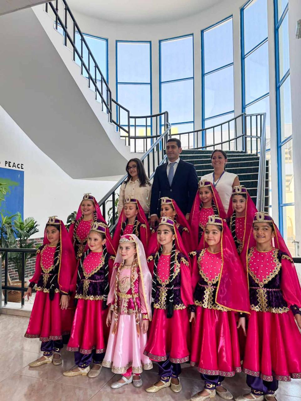 Коллектив Детского центра музыки и искусства Sənət стал победителем Dance Fest Dubai