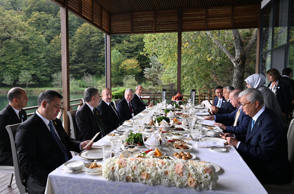 Qəbələdə Prezident İlham Əliyevin adından TDT-nin Zirvə Görüşündə iştirak edən dövlət və hökumət başçılarının şərəfinə rəsmi nahar verilib