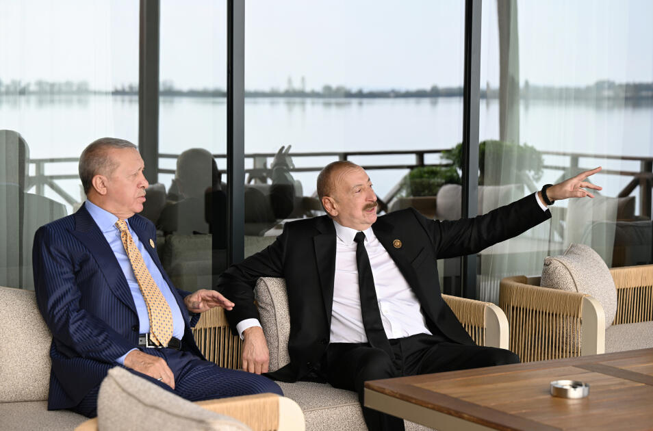 Qəbələdə Prezident İlham Əliyevin adından TDT-nin Zirvə Görüşündə iştirak edən dövlət və hökumət başçılarının şərəfinə rəsmi nahar verilib