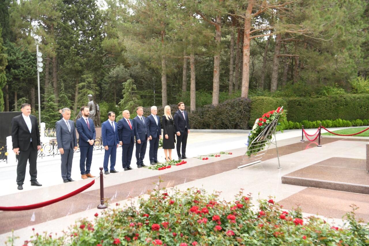 Xorvatiya Parlamentinin sədri Fəxri xiyabanı və Şəhidlər xiyabanını ziyarət edib