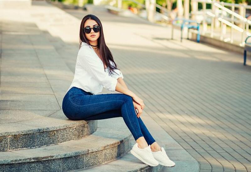 Стилистка перечислила визуально старящие модные ошибки