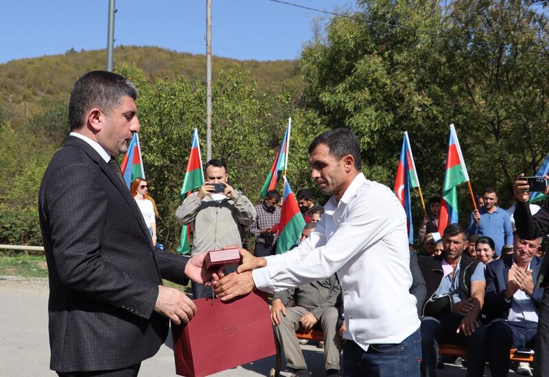 Ağdərənin Vəngli kəndində 28 ailəyə evlərinin açarları təqdim olunub