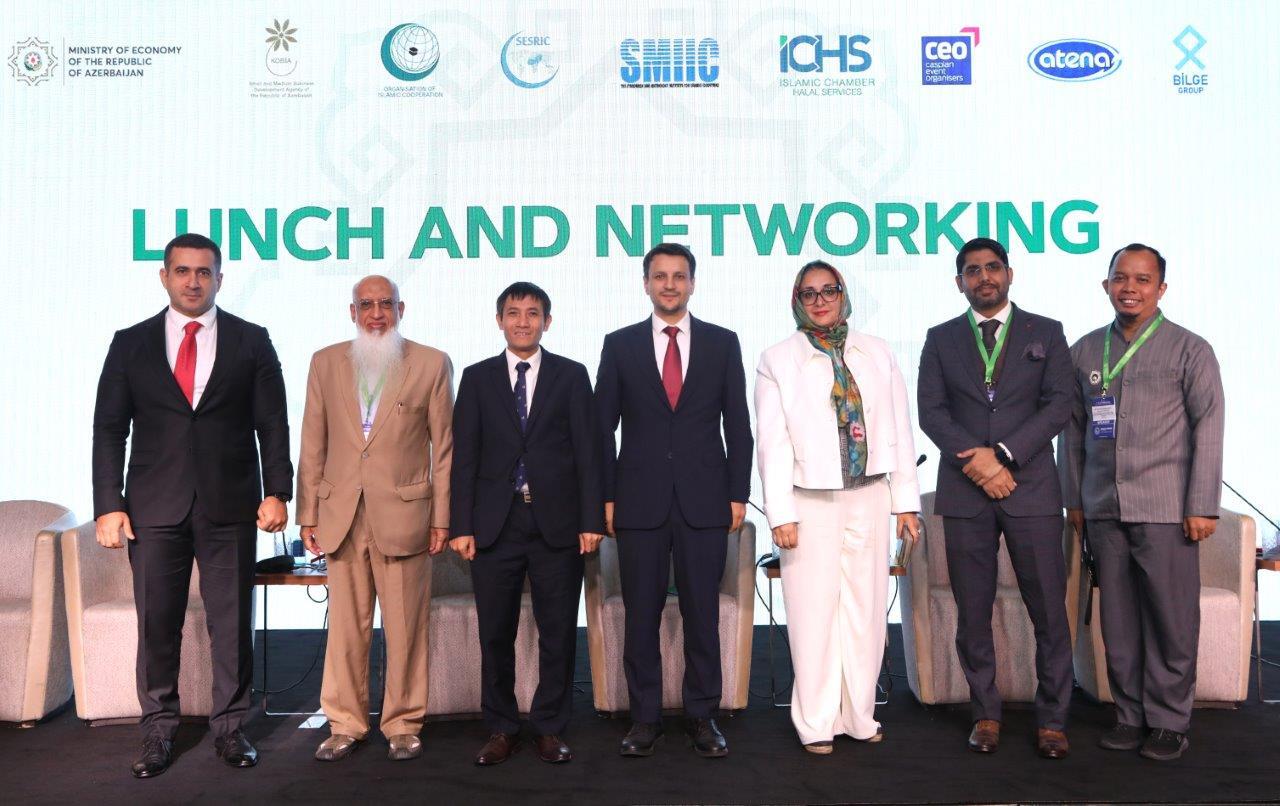 В рамках форума AZHAB прошли панельные дискуссии