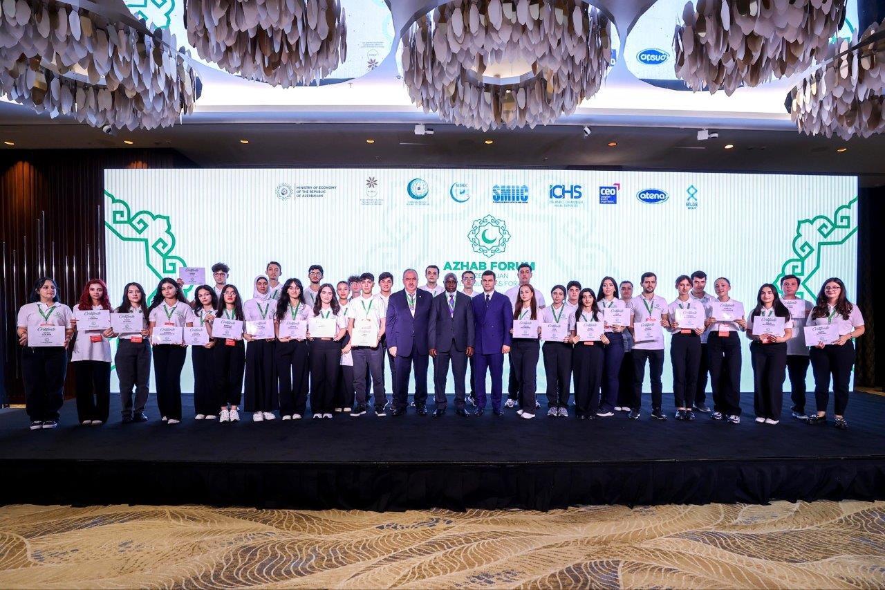 В рамках форума AZHAB прошли панельные дискуссии