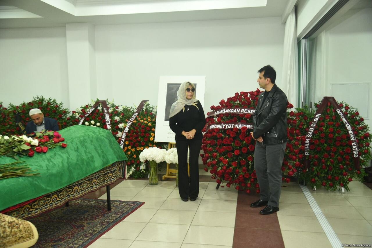 Xalq artisti Əminə Yusifqızı dəfn olunub